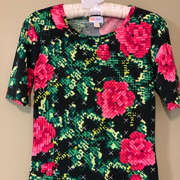 Flowered Top - LulaRoe Gigi - Picture 1 of 4